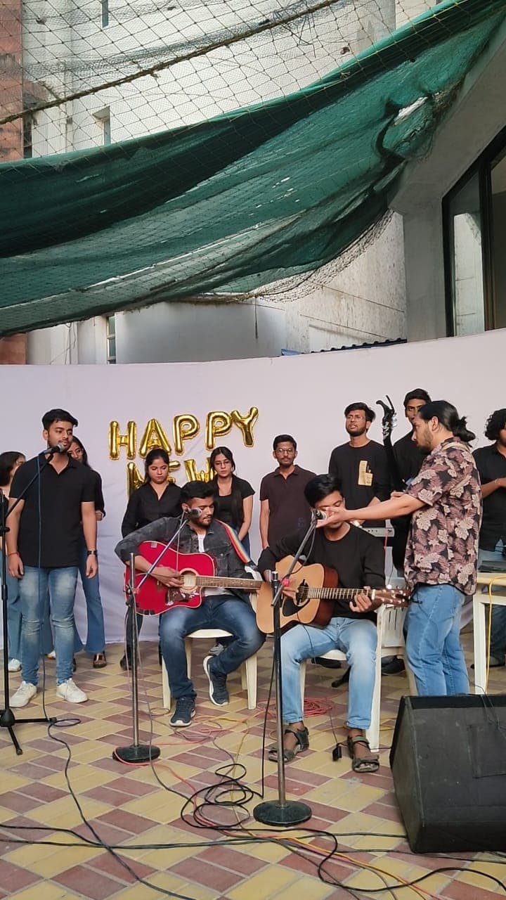 Dr DY Patil Institute of Management & Research Pimpri Band Performance photo 1